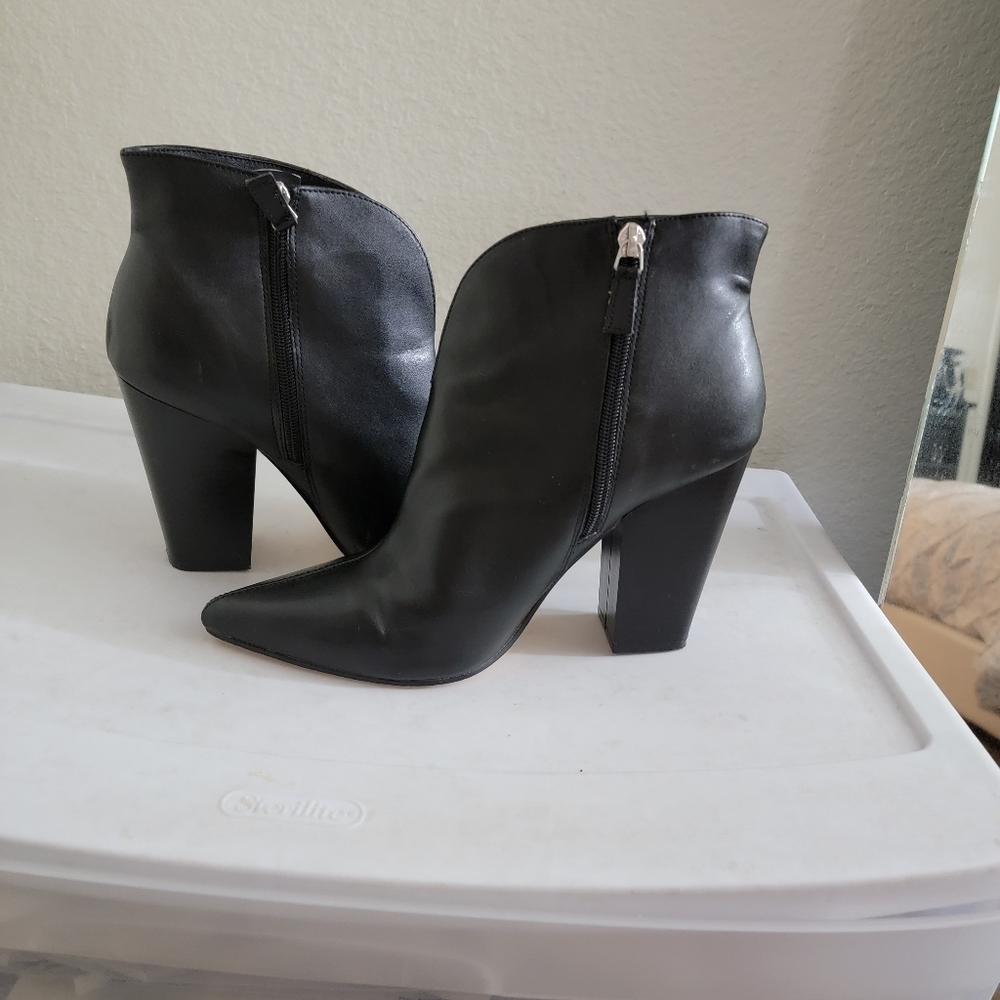 NY&Co boots